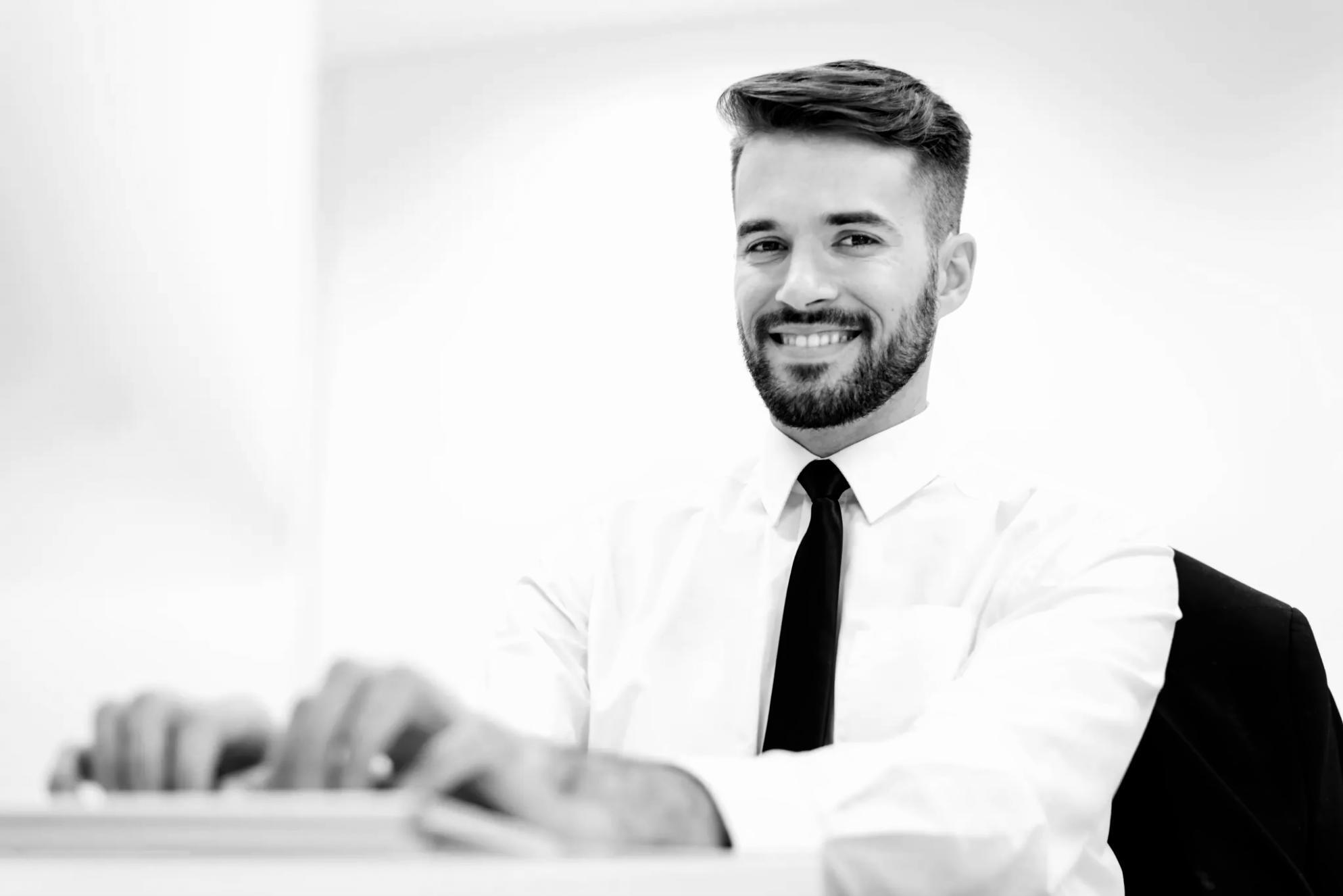 Tableau de bord d'analyse financière et automatisation des investissements